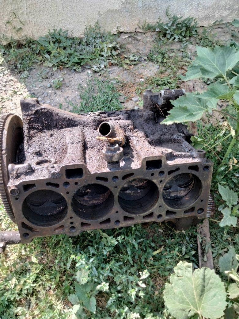 Продам блок двигателя