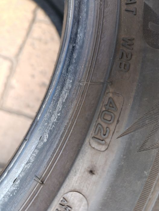 Зимни гуми Bridgestone 245/45/17 dot 4021