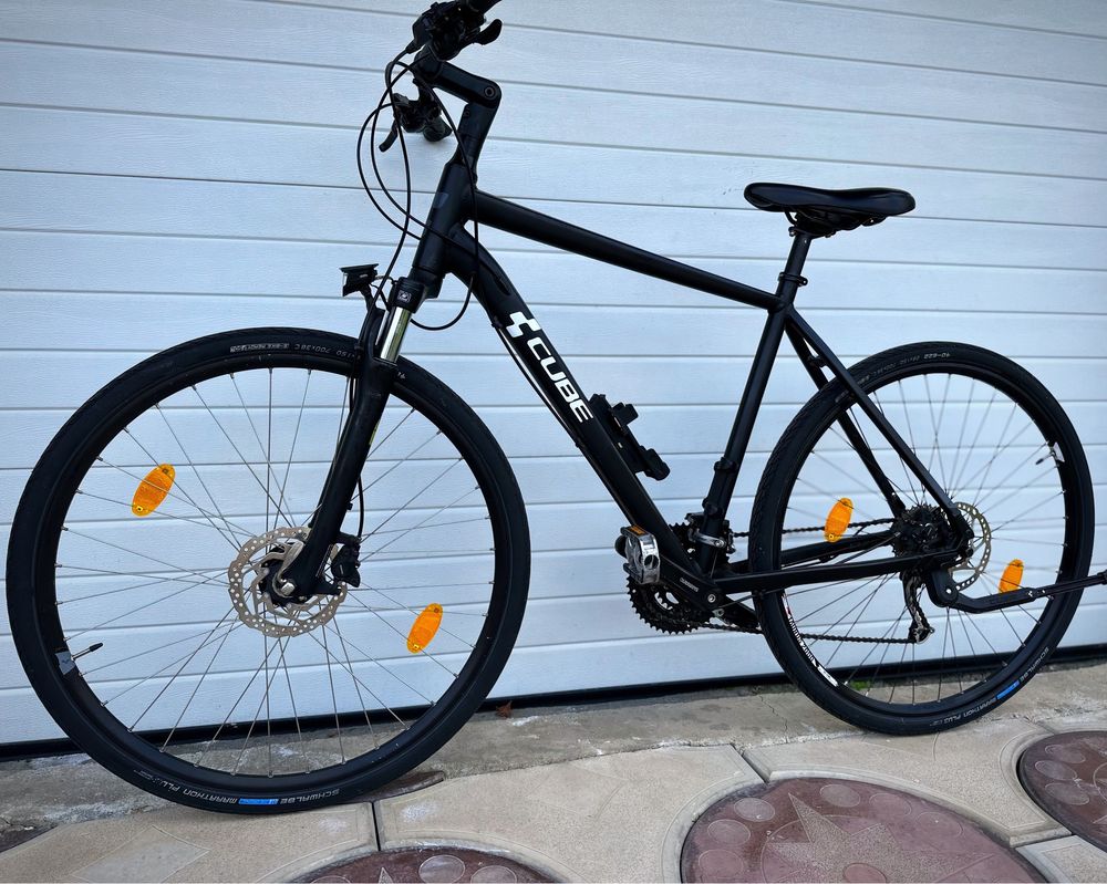 Vand Bicicleta CUBE,rotii pe 28,dotata shim DEORE XT!