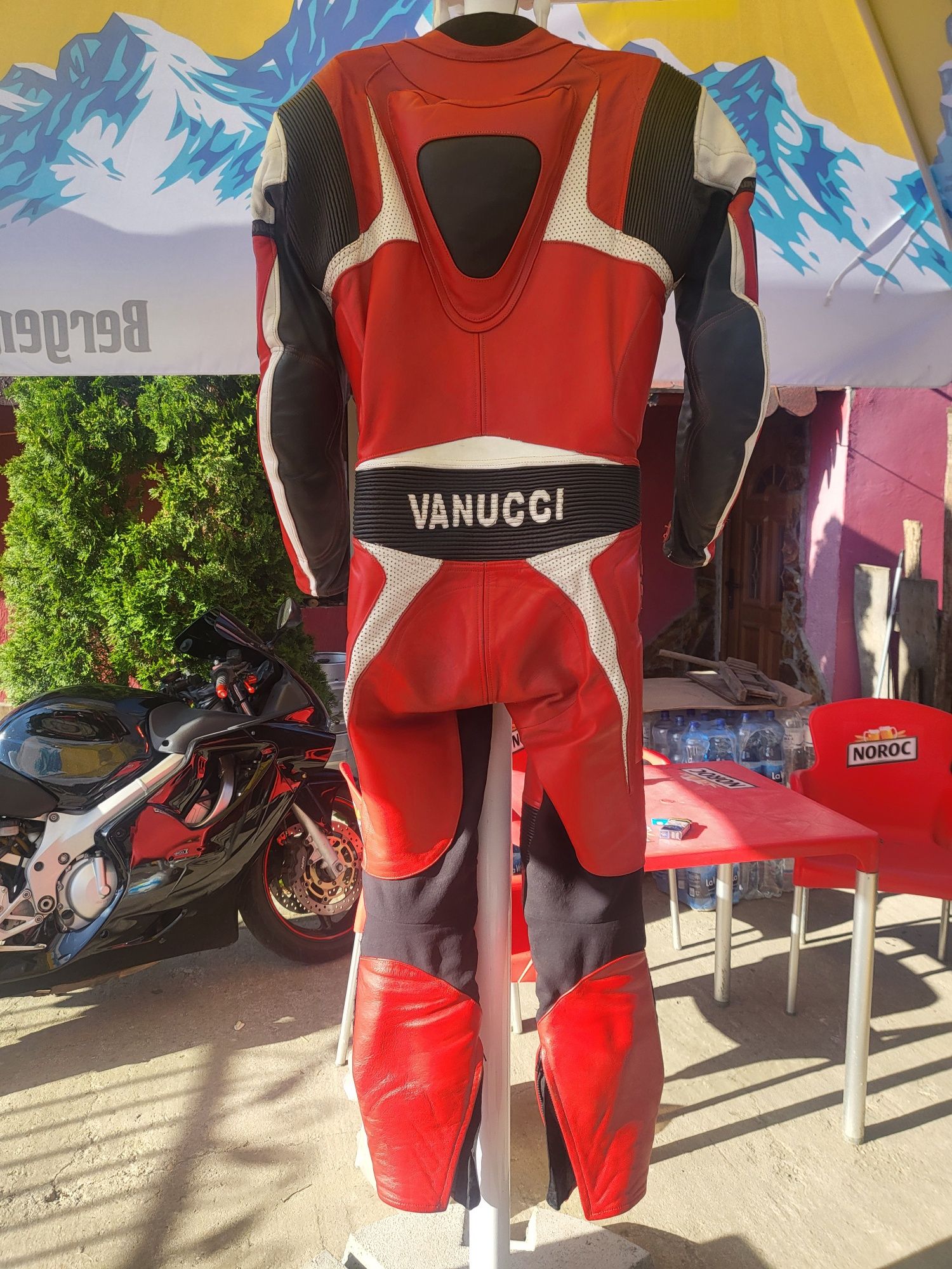 Combinezon moto piele Vanucci  50