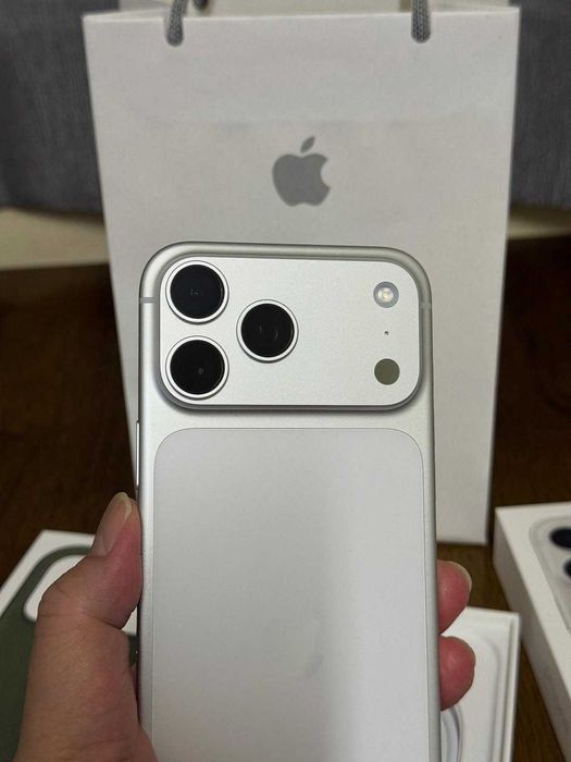 Iphone 17 pro max dubay