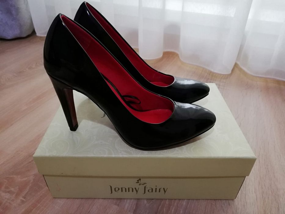 Pantofi cu toc mărimea 37