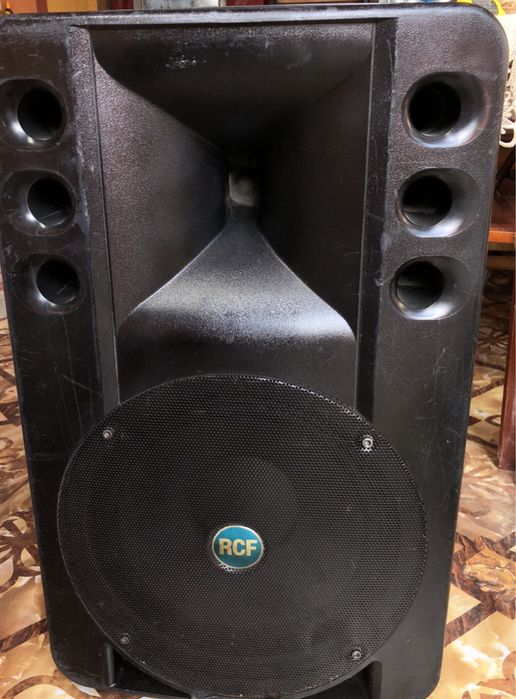 Vand boxe rcf art200 cu mixer behringer