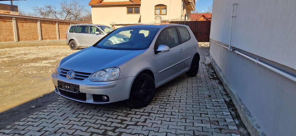 Volkswagen Golf 5 1.4 MPI