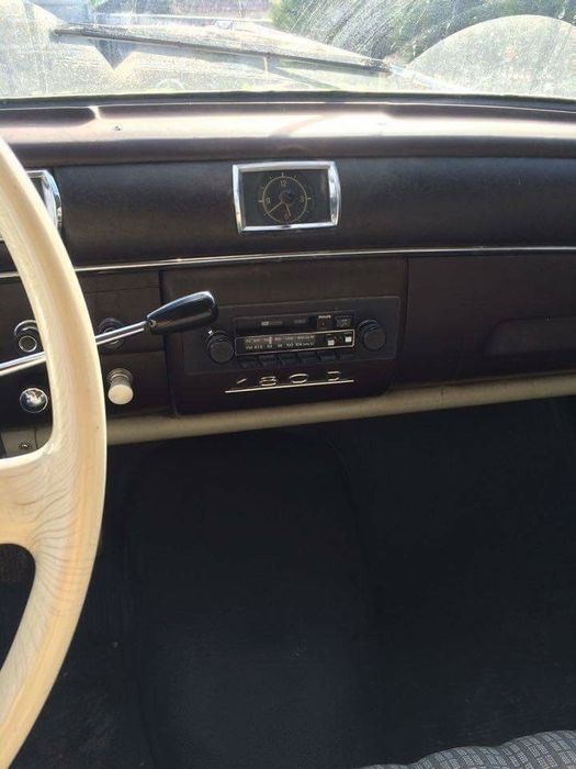 Inchiriez masinii epoca pentru evenimente festive nunti botezurii