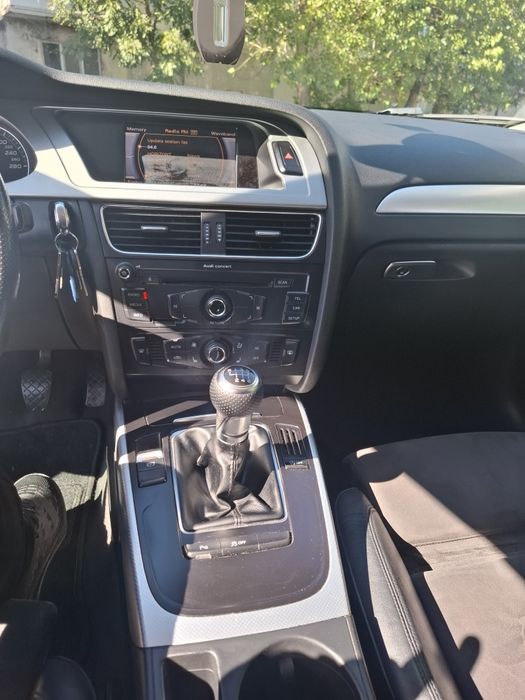 Model Audi a4 2011