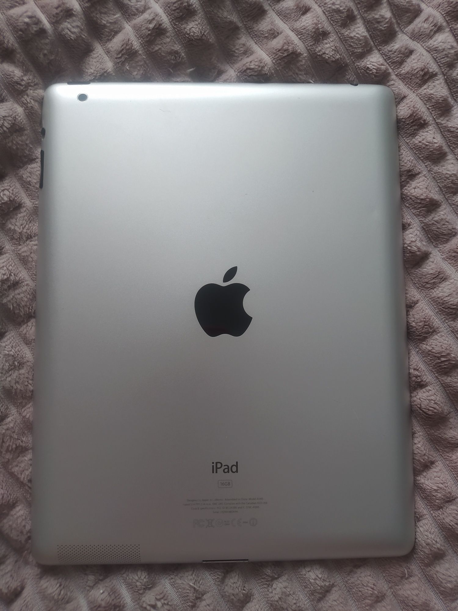 Продаю планшет Ipad apple 2