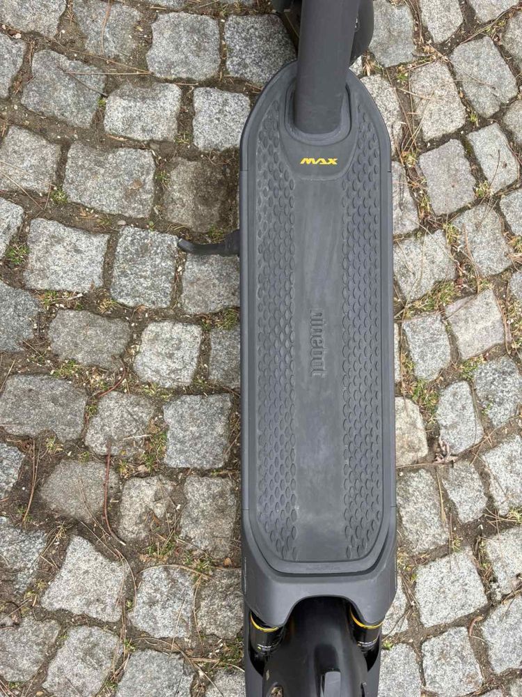Електрическа тротинетка Segway NINEBOT Max G2