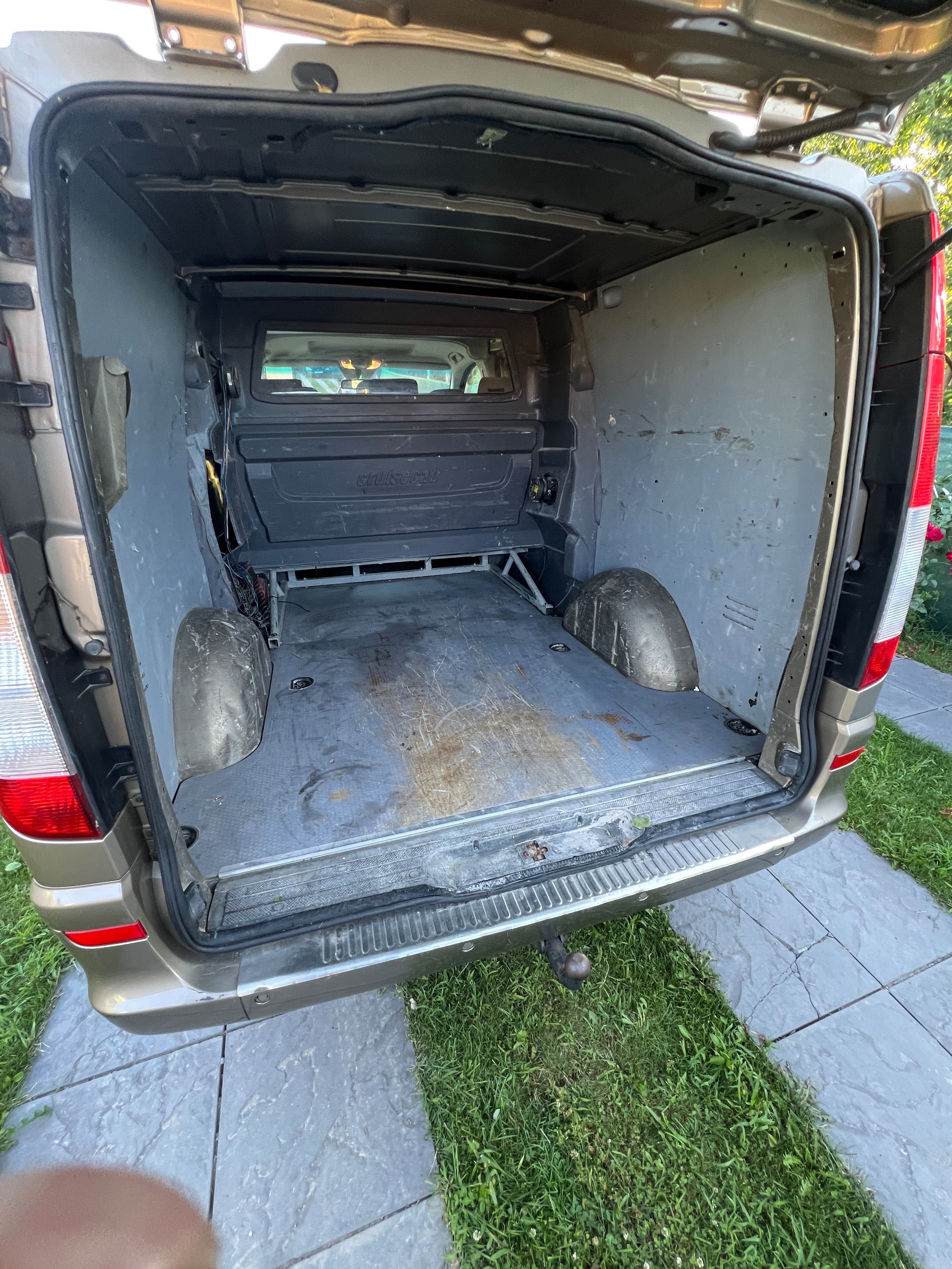 Mercedes Vito 122