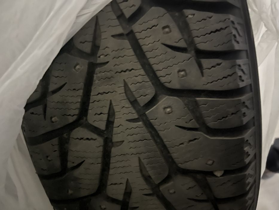 Продам шины размером 245/55/19 yokohama