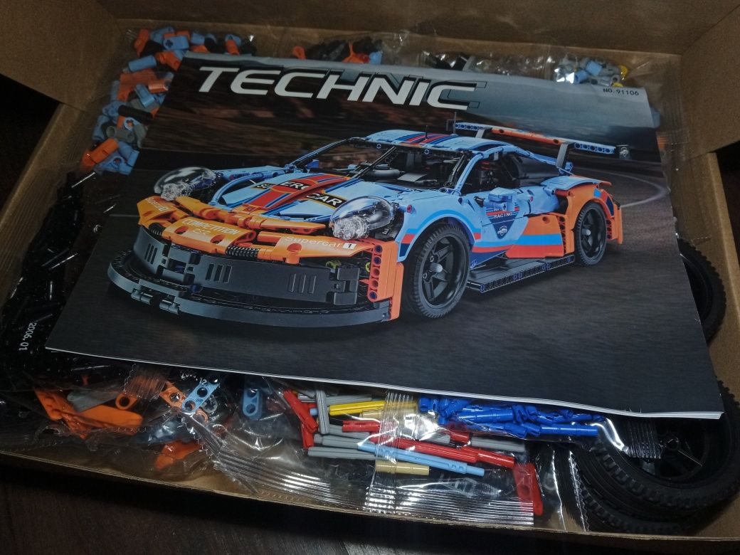 NOU Masina Tip lego Technic Porsche 911 RSR SUPERCAR 42096