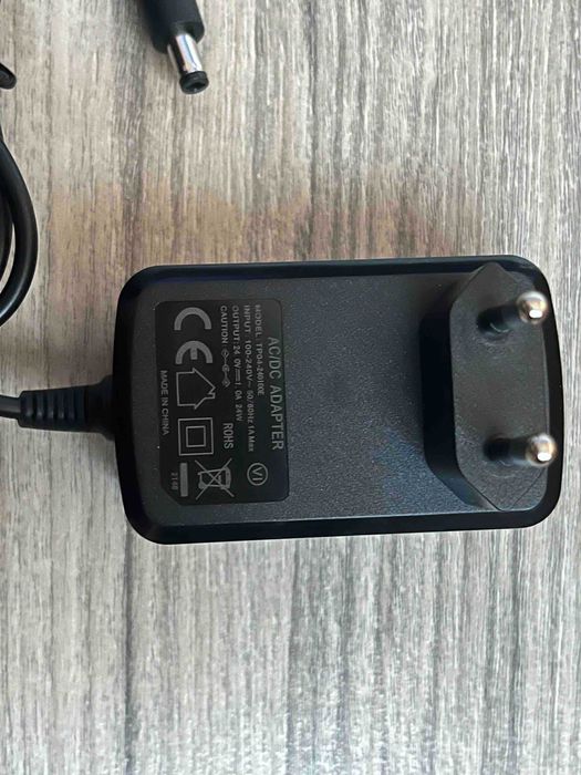 Зарядно адаптер 24V 1A с комплект накрайници