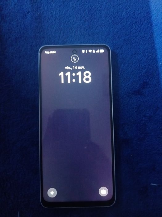 Vând sau schimb telefoane ca noi