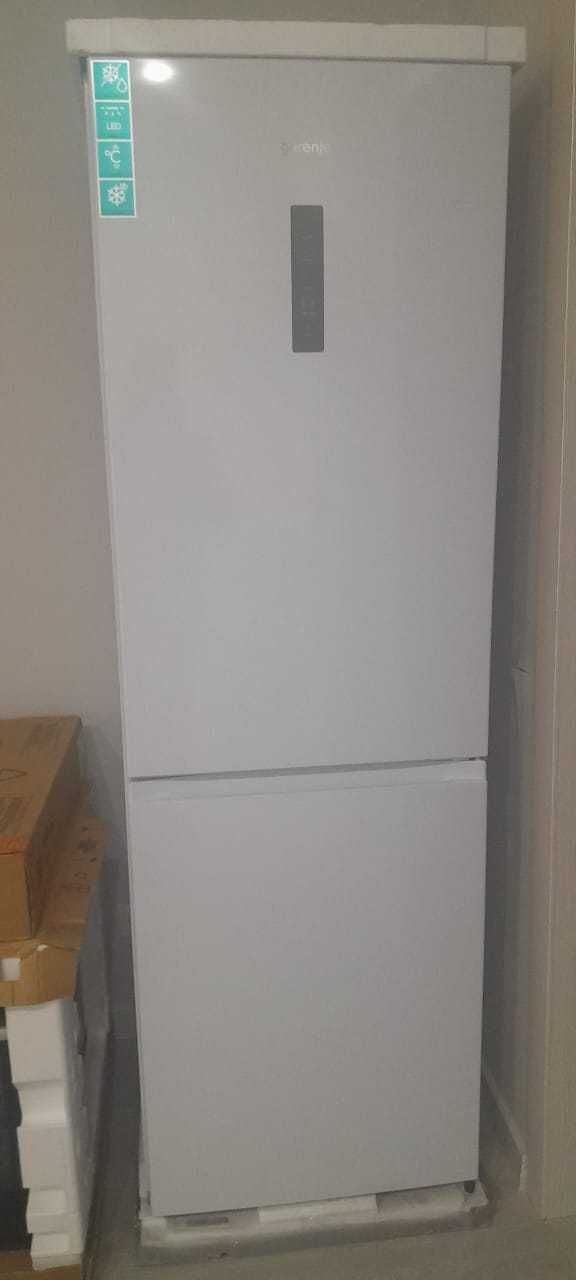 Холодильник Gorenje RK4181PW4 белый