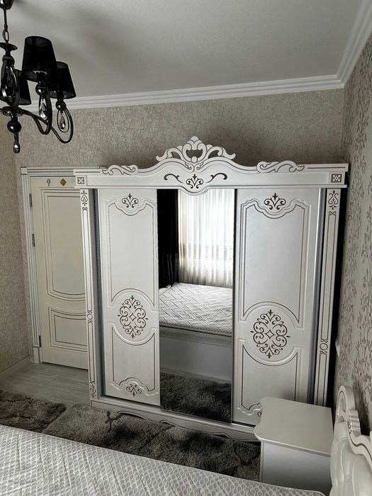 Кушбеги 3 ...2/2/5 два балкона, с ремонтом, с обстановкой. 64 кв