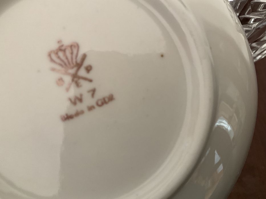 Немецкий фарфоровый чайный сервис на 6 персон, 29 предметов