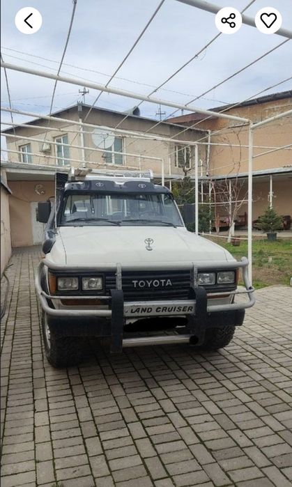 Джип Тойота Ленд Крузер