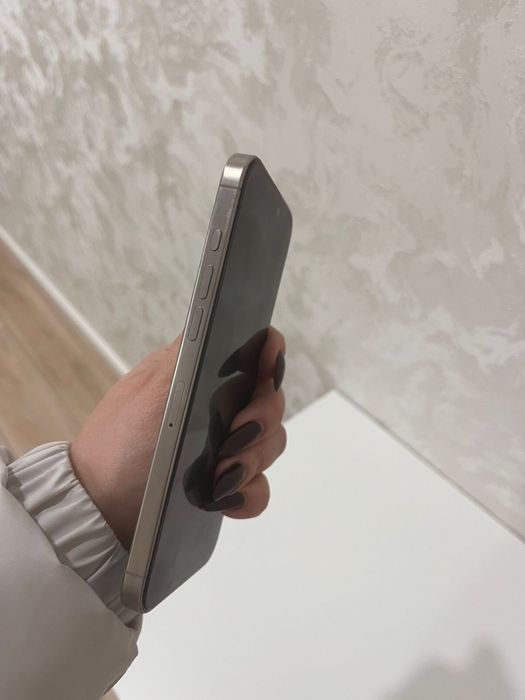 Продам айфон 16 про макс в идеальном состояние