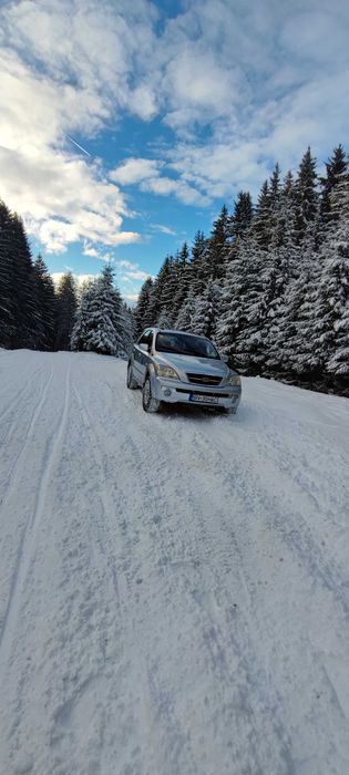 vând kia Sorento 2.5 automată