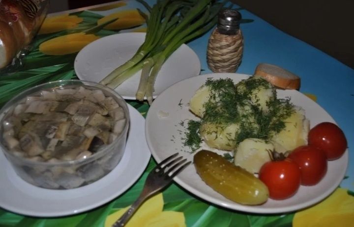 Срочно продам Саленья помидоры огурцы Пальчеки оближешь как вкусно!