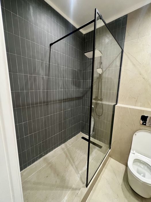 Продается своя В Центре города Айбек 3/3/4  74кв.