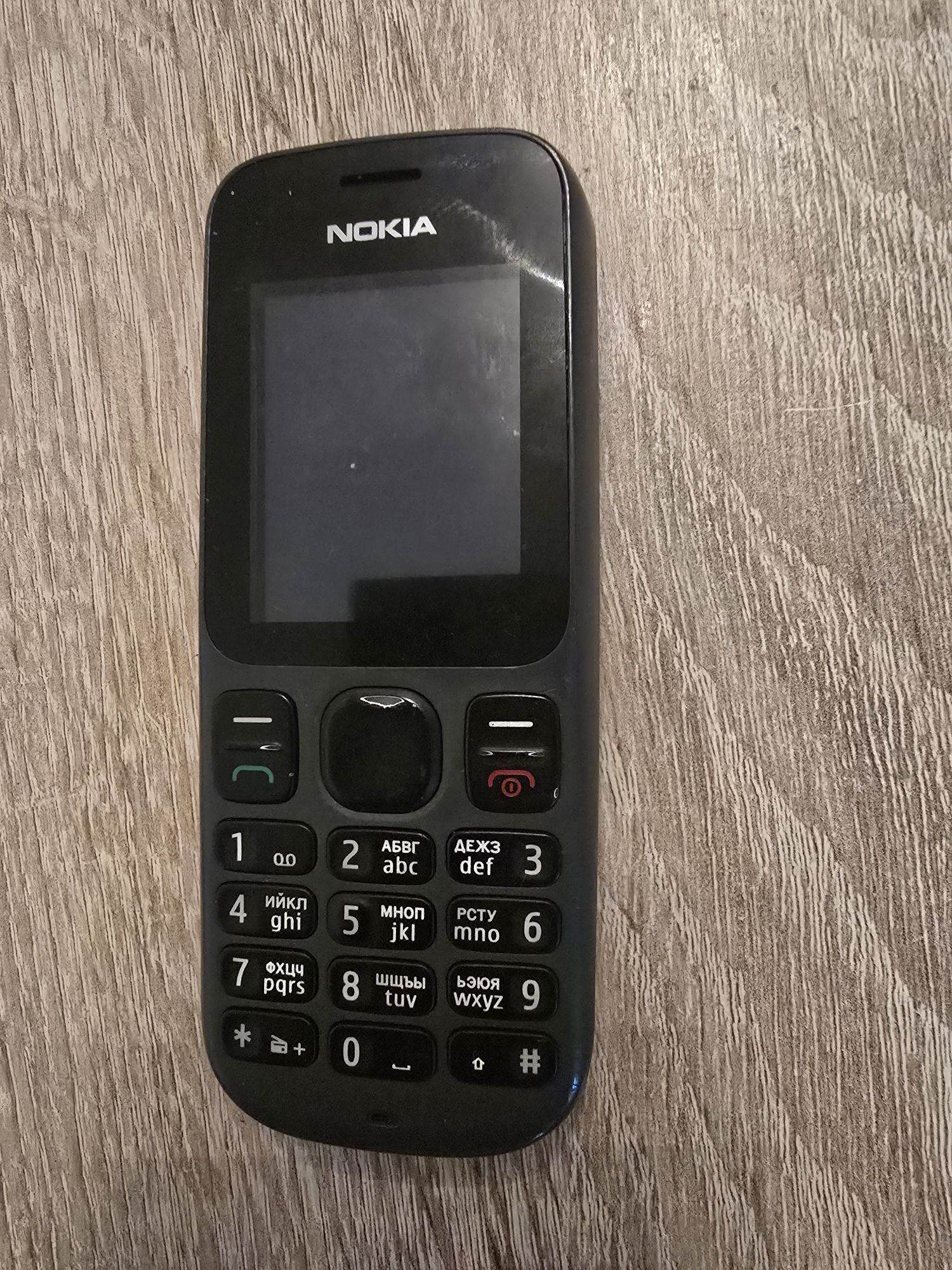 Nokia 100 фенерче