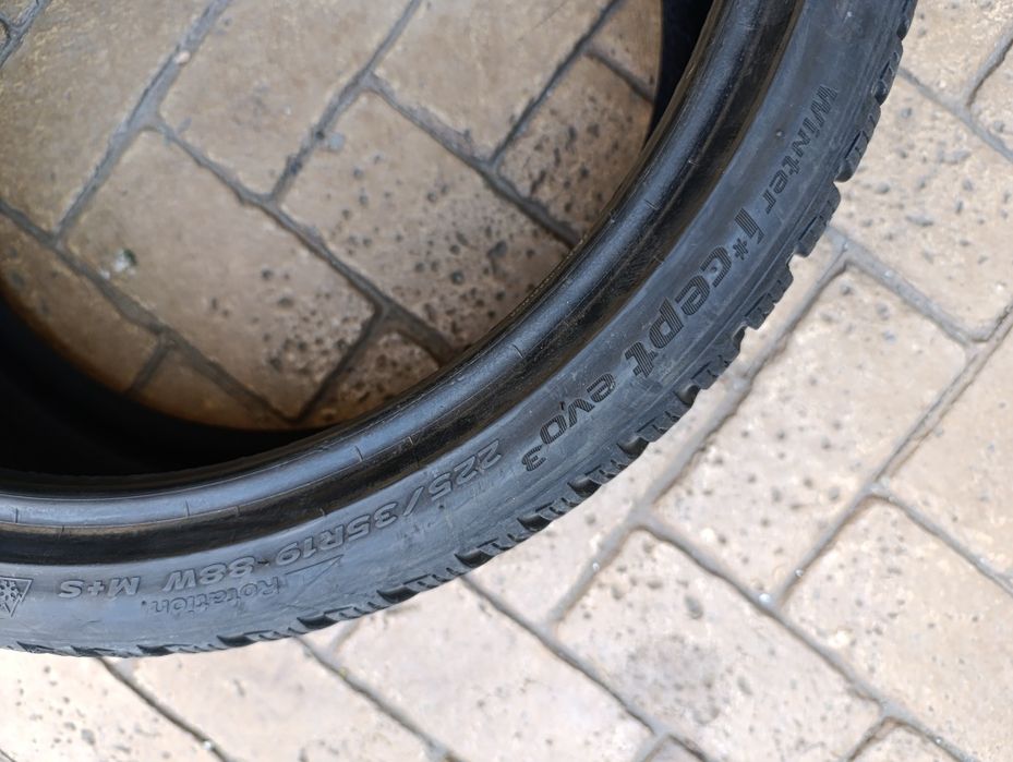 Зимни гуми Hankook 225/35/19 Winter Icept evo 3