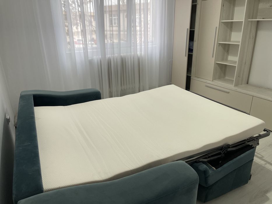 Inchiriez camara camin trasformata in garsoniera