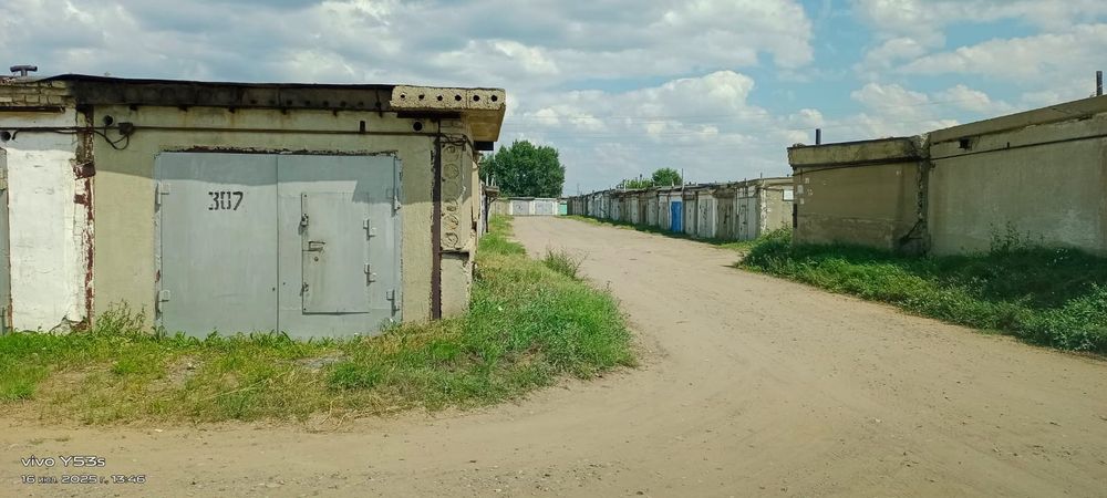Гараж в Юпитер капитальный