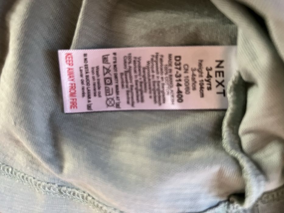 2 броя блузи Next - размер 3-4 години