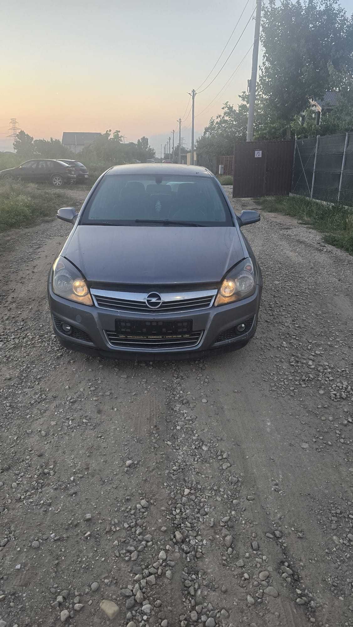 Bara Fata Opel Astra H Facelift Capota Aripa Usa Gri Z155 3ku