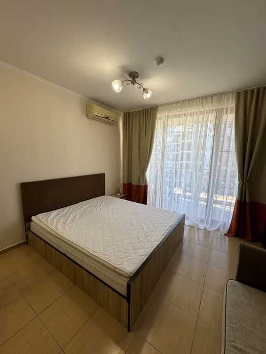 Продава се Двустаен апартамент в Бургас, Възраждане - 64 кв.м за 1202 €/кв.м - Снимка #4