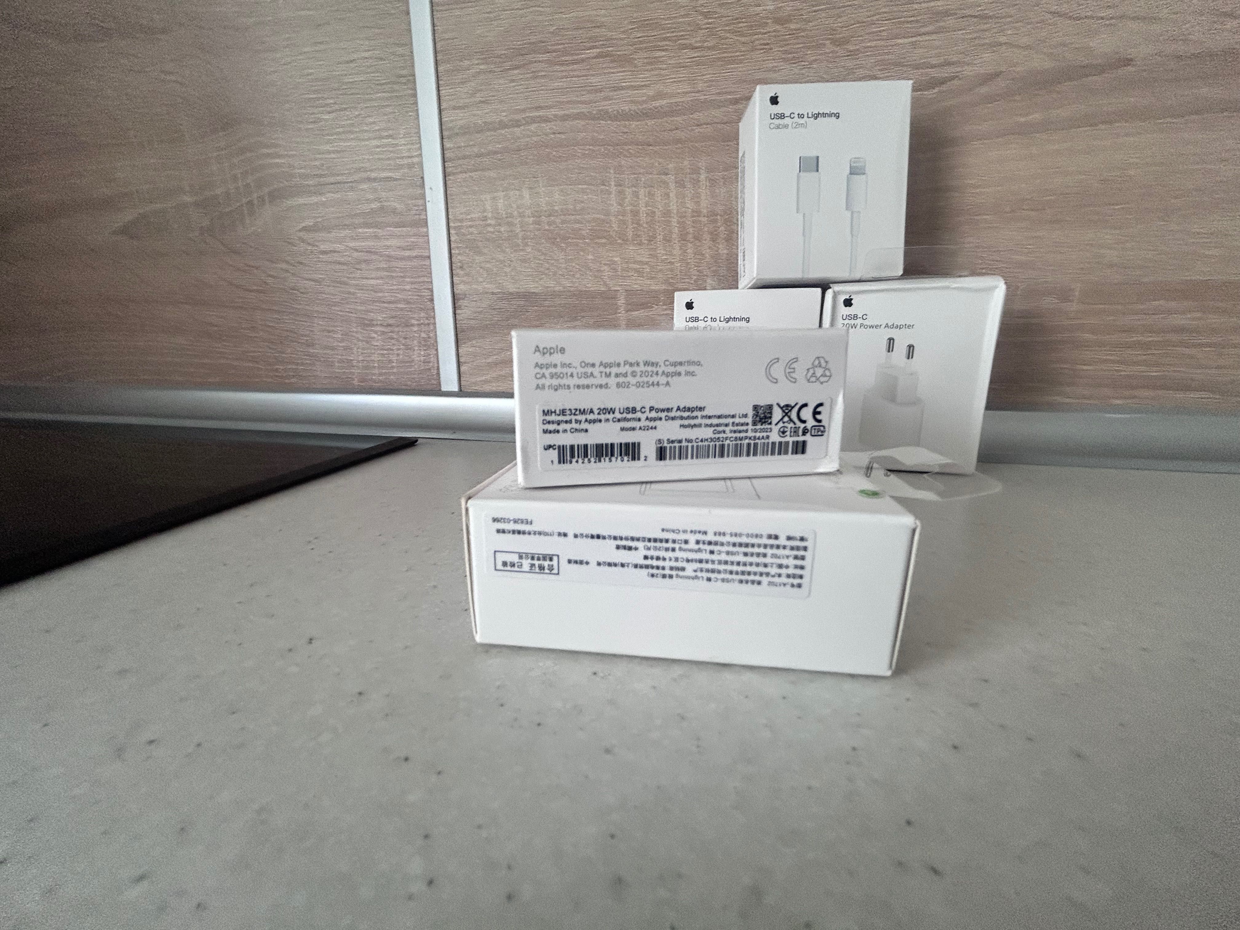 Зарядно и кабел за iphone
