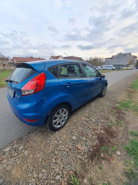 Vând Ford fiesta 50000 km reali, 4100€