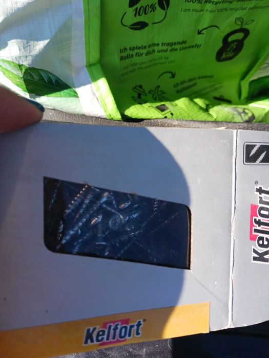 Видийки в кутия !