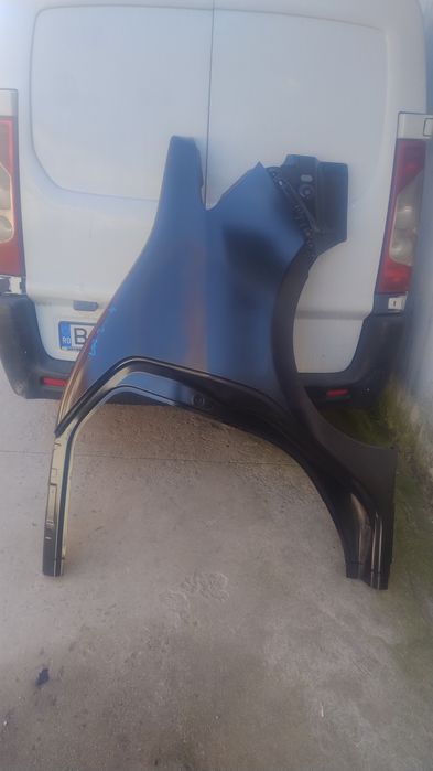 Aripă Stânga Spate Logan 2