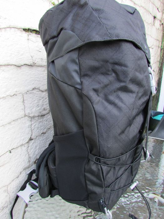 Туристическа раница Quechua Decathlon 20L