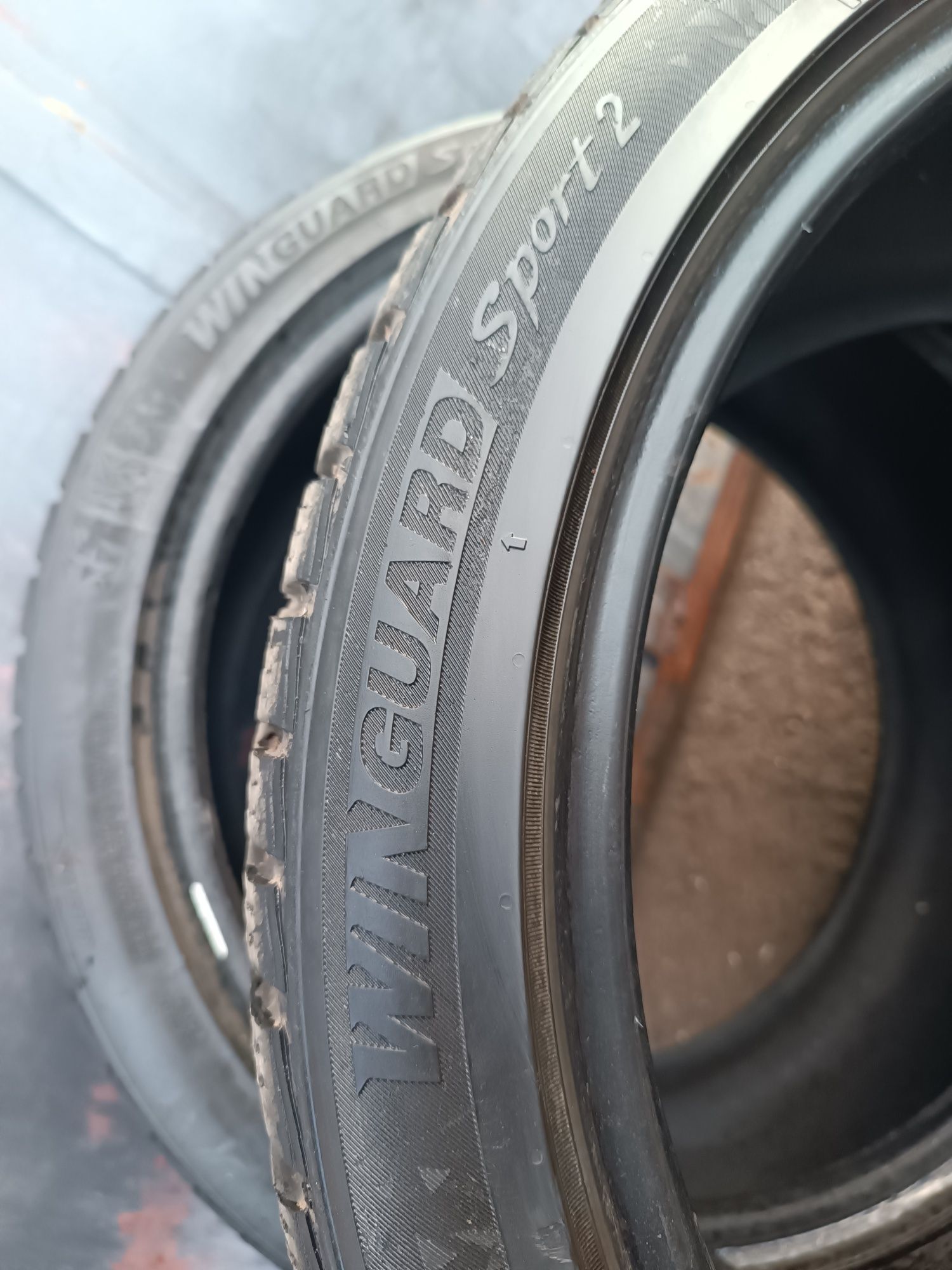 235/40/18 Nexen .