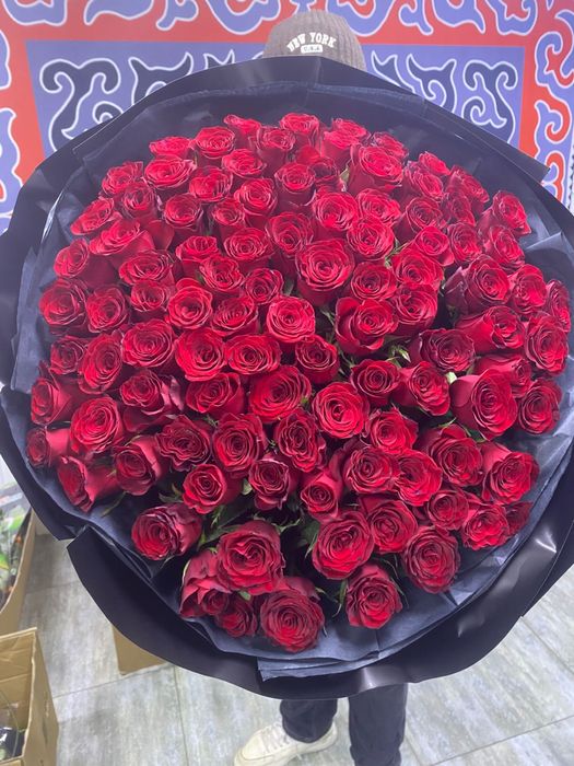 Продам 101 розу срочно