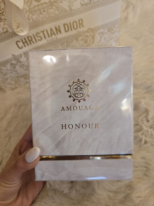 Наличен парфюм Amouage Honour