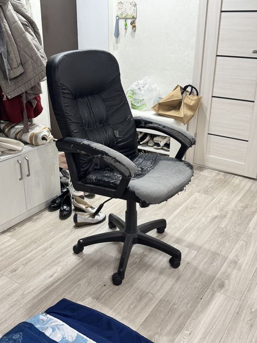 продается игровое кресло