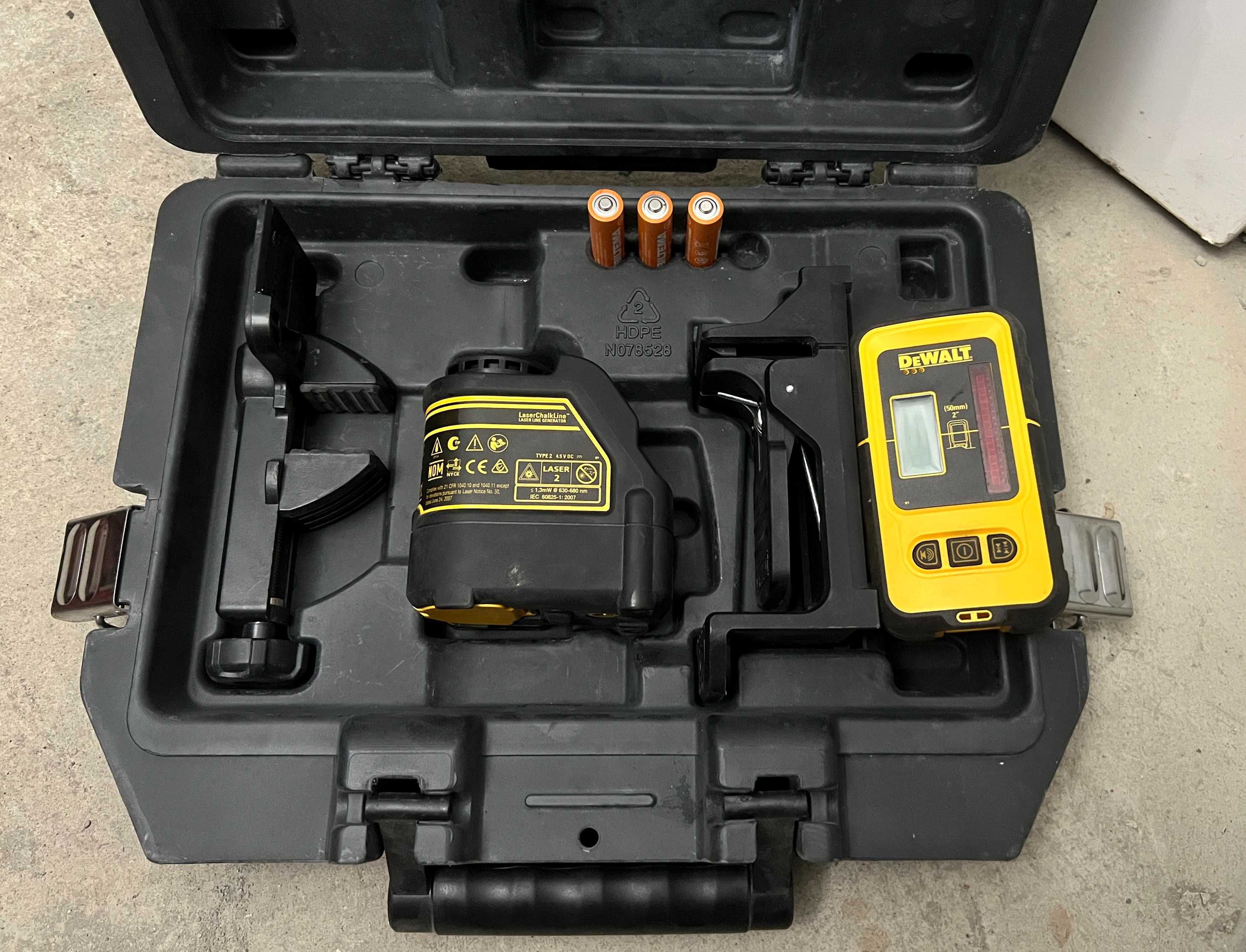 Nivela Laser DeWalt DW088 Interior Exterior + detector DE0892 rosu set