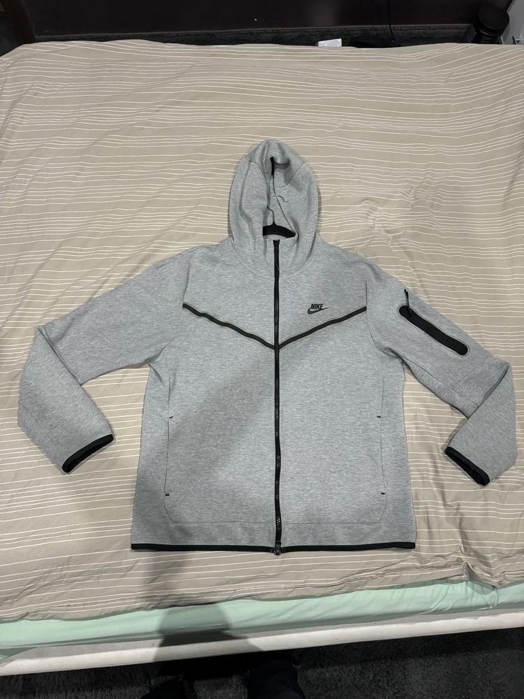 Сив Суичър Nike Tech Fleece Gray