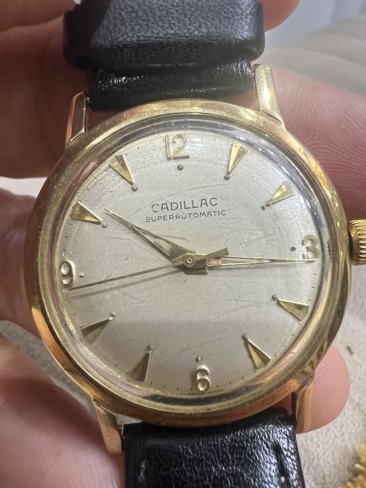 Часы золото . Винтаж . Cadillac