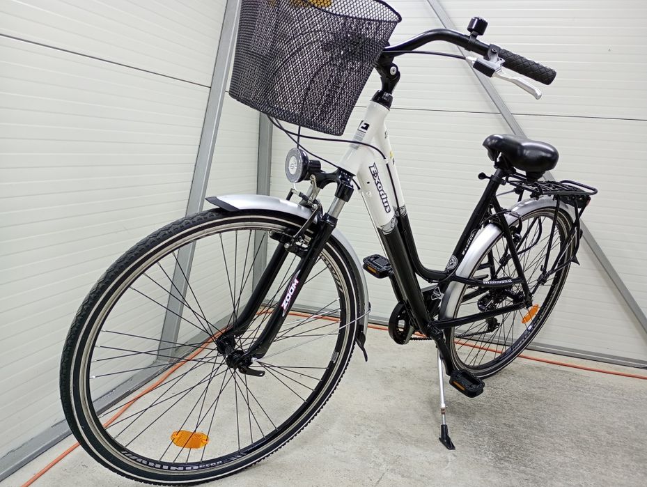 Bicicletă damă EXODUS,roti 28,cu 3x7 vit,stare f bună !