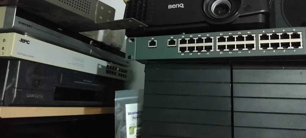 Switch RPC SW16P, 16-Port 10/100MBps N-Way1 Buc SMC, si de 24 Port,