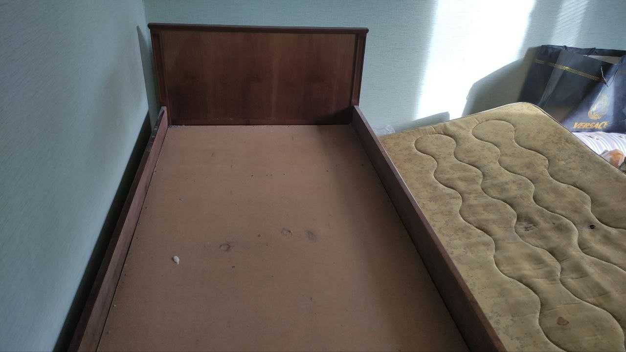 Продам кровать ( румыния ) 196 см
