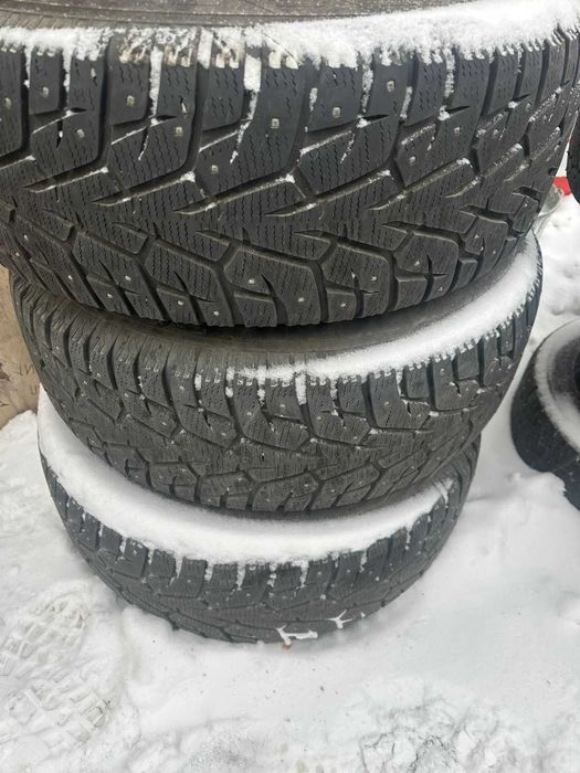 продам шины зимние 275/65/17