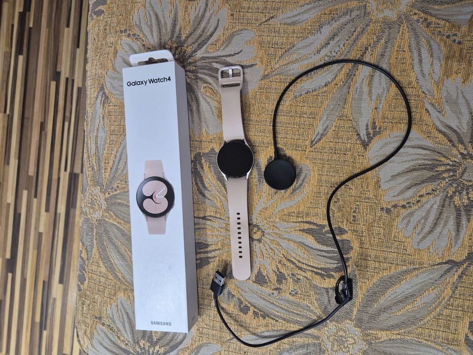 Samsung watch 4, 40 mm.