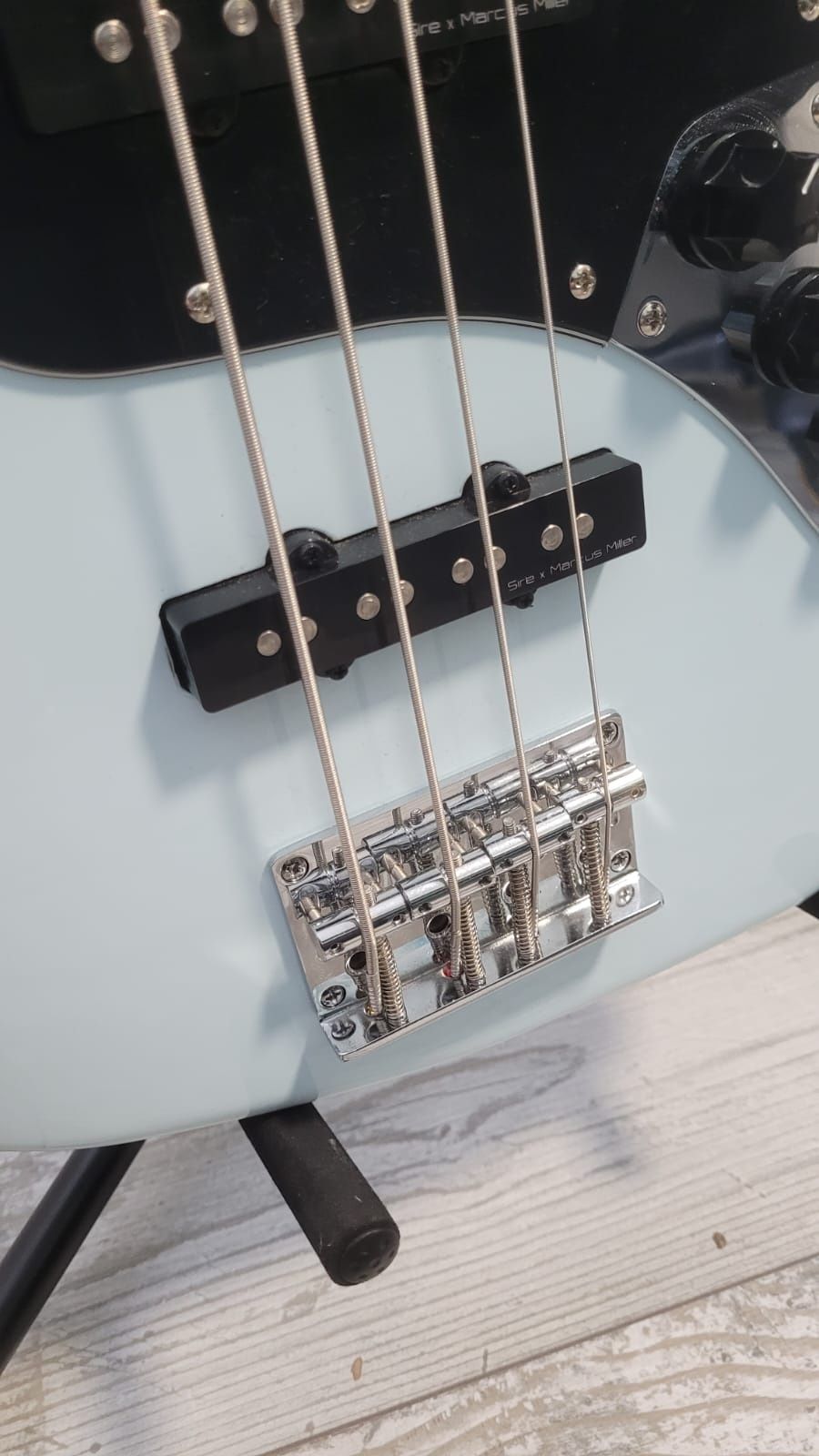 Bass Marcus Miller V3